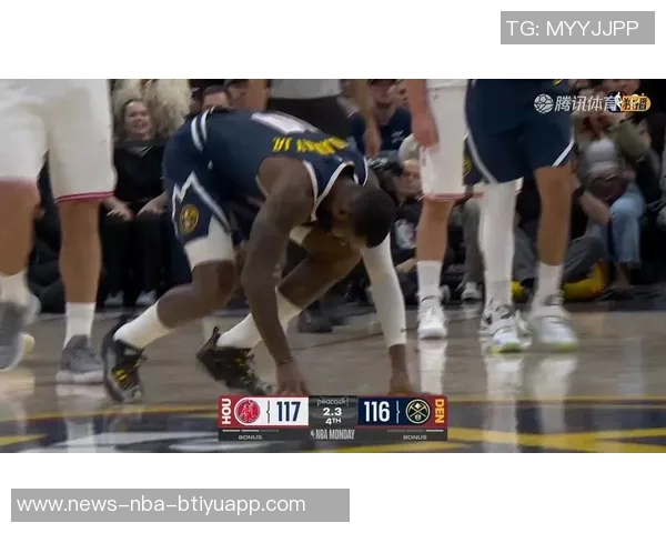 哈达威被阿门犯规引争议KD称队友认为是自我绊倒所致